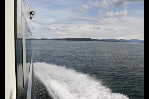 Two Volvo Penta D-13s provide 700hp each